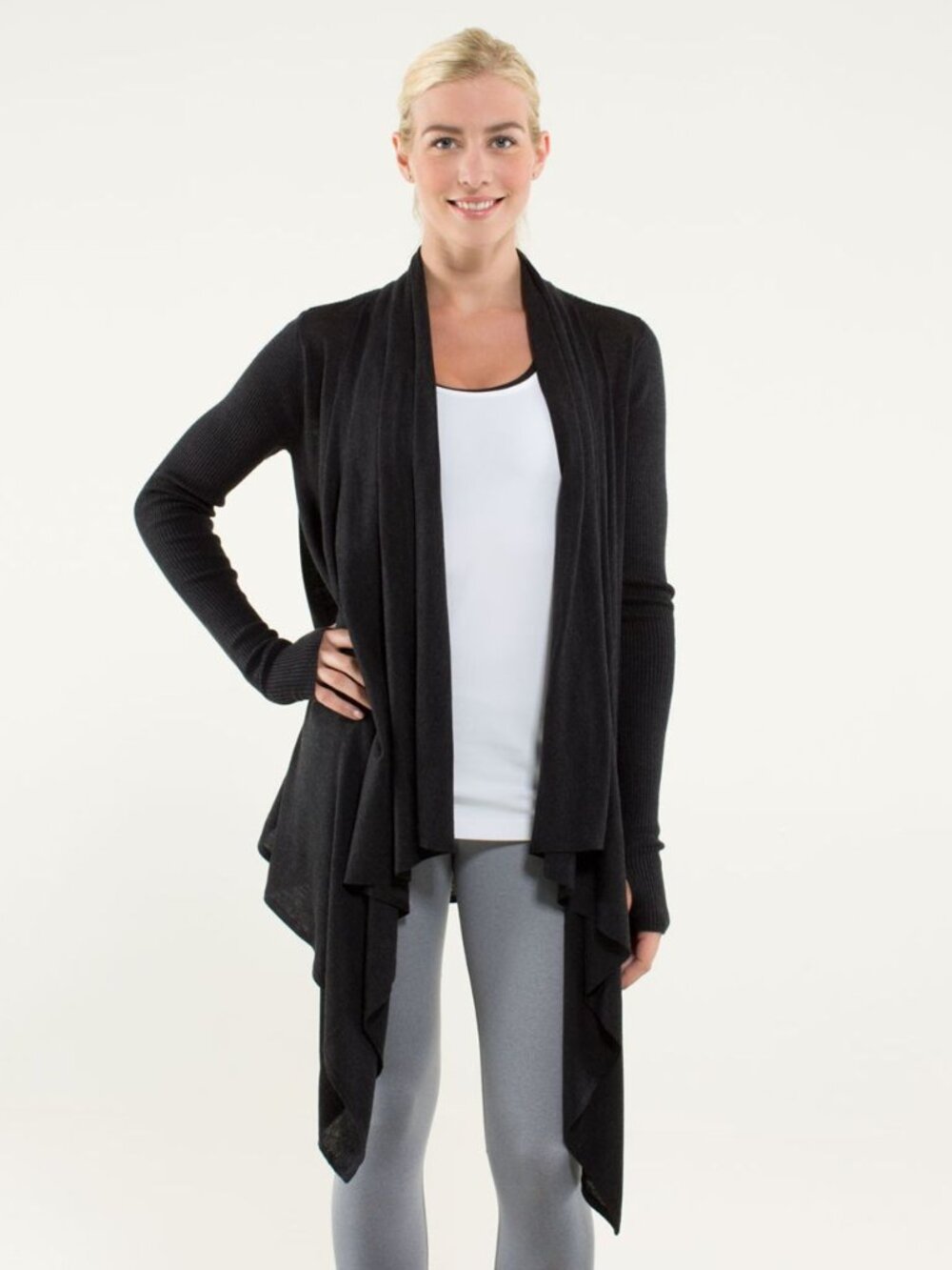 Lululemon Universal Wrap in Heathered Black